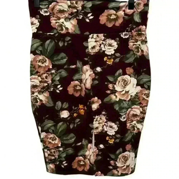 No Comment Women's Floral Pencil Skirt Red Size Small - Picture 2 of 5